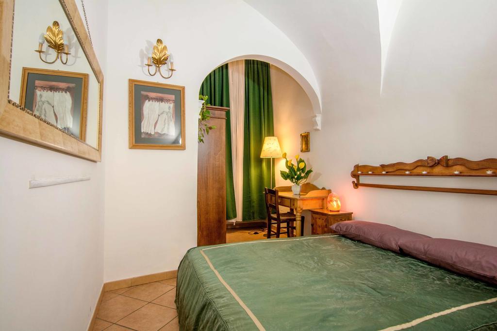 Quattro Cantoni R-Home Roma Quarto foto